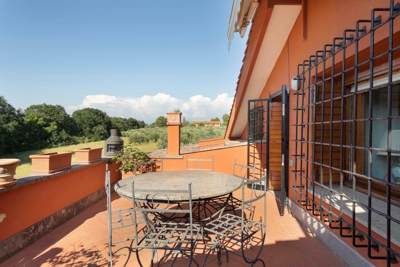 Villa In Via Della Marcigliana Casale Torre San Giovanni Exterior photo